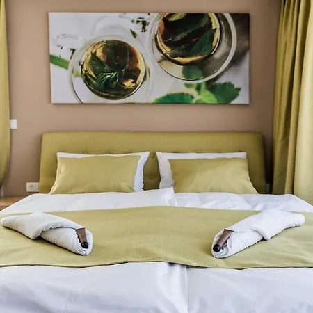 Bed & Breakfast Tea Rooms-2
